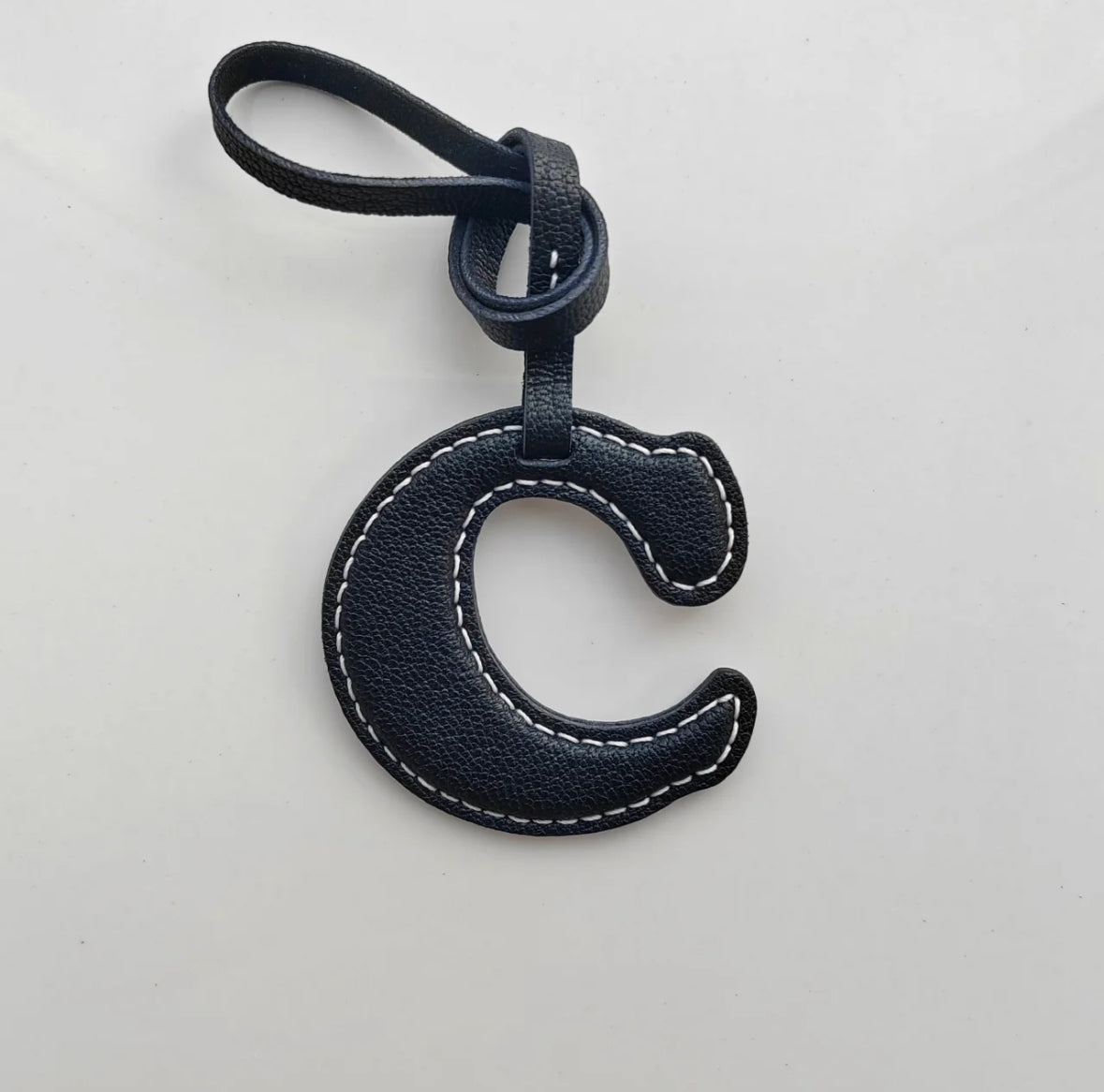 Custom Leather Initial Keychain – Personalized Alphabet Bag Charm Gift
